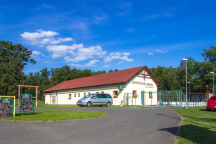 Autokemp Dolní Morava - Sportovní areál sociální zařízení kempu