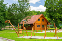 Srubový Kemp Zvíkov Village Sruby pro 8-12 osob