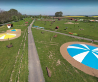 Zoopark Zelčín - kemp Trampolínové centrum v Zooparku Zelčín III