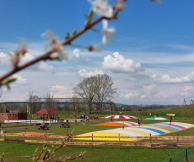 Zoopark Zelčín - kemp Trampolínové centrum v Zooparku Zelčín IV