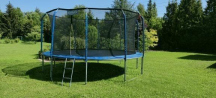 Camping na Staré Papírně trampolína
