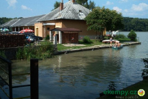Koupaliště a kemp BROUMAR 4L chatky
