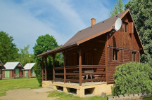 Rekreační areál KAMÍNKA 6+2L sruby, TV, kuchynka