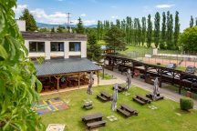 Holiday Park Vrchlabí Hotel, restaurace a terasa