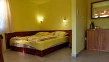 Penzion a bungalovy Kamínek 4L Bungalov(kuchyňka, sprcha, wc)