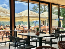 KRÁSKÉ CHATKY restaurace v přilehlém kempu