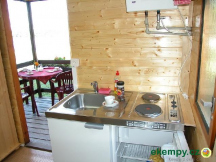 Camping & Restaurant BEZDREV Chaty A -  s nově zařízenou kuchyňkou