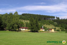 Kemp Starý Hrozenkov Kemp pro karavany (v areálu je veřejné koupaliště)
