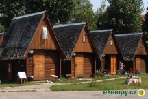 Camp Strážnice 4L chatky Rychorka spol.soc.zař.
