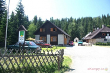 Autocamping Antýgl Pohled na budovu