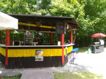 RESORT & CAMP Dešná  bar u bazénu