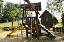 Kemp Vysoká Lípa (Mosquito) houpačka a hřiště