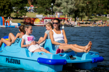 Vranovská pláž - Holiday park Půjčovna, šlapadla, Elektrolodě, Windsurfing, kola, Elektroskútry, atd..
