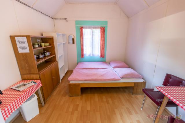 Chatová osada U Lesa Dvoulůžková chata
