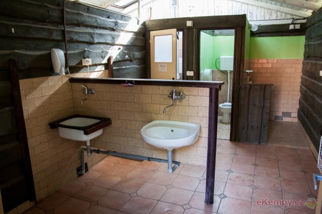 Vodácké tábořiště Cakle soc.zařízení
