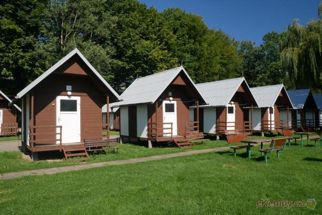 Camping Rožnov  2,3,4L Chaty H, lednice