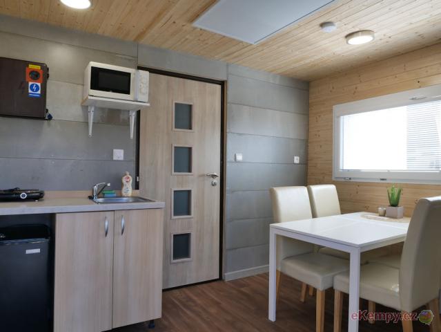 Camping Rožnov  8L Bungalovy M, 3 pokoje, kuchyn, WC, sprcha