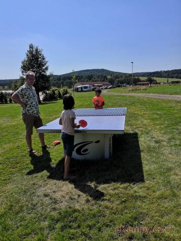 Kemp Šluknov stůl na stolní tenis