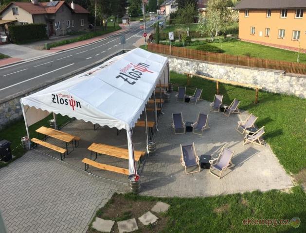 Penzion a chatky Brněnka PIVNÍ BAR ZLOSIN Rapotín