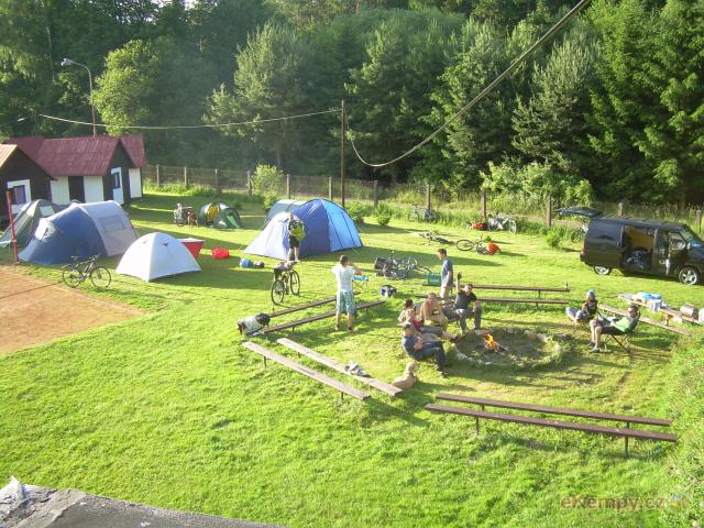 Camp Pod lesem 