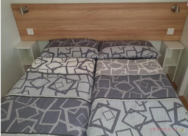 Kemp u jezera 4L Mobilhome