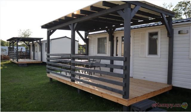 Kemp u jezera 4L Mobilhome