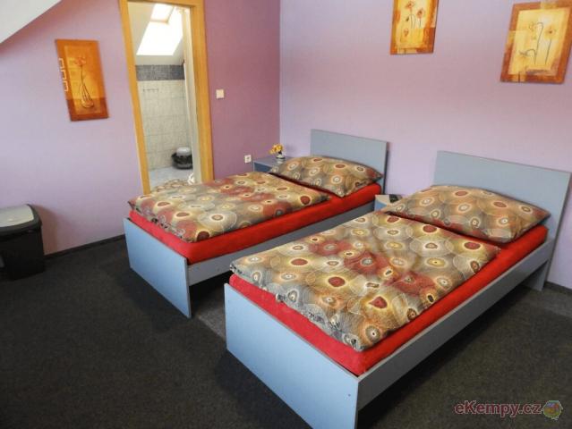 Autocamping Pod Černým lesem 4L Apartmán, kuchyňka, soc.zařízení