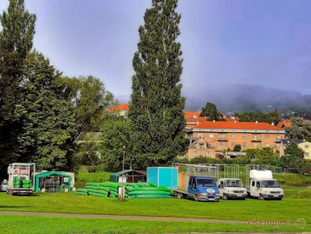 Autokemp Beroun  Na Hrázi 