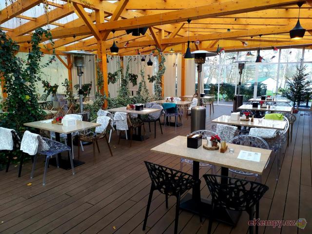 OBORA resort restaurace