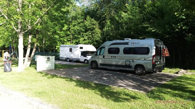 RESORT & CAMP Dešná  místa pro karavany