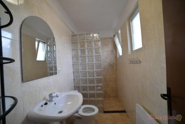Camping na Staré Papírně vlastní koupelna apartmán