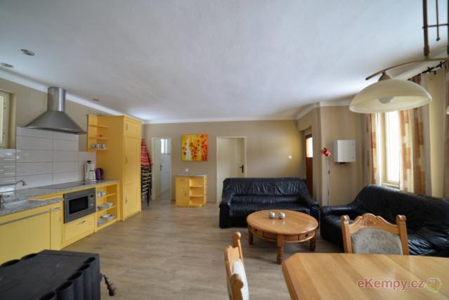 Camping na Staré Papírně obývací pokoj 6L apartmán