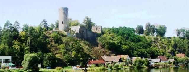 Camping na Staré Papírně Zřícenina hradu Dobronice