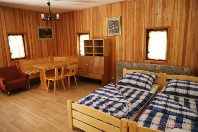 Autokemp Koryčany 6-8L chaty
