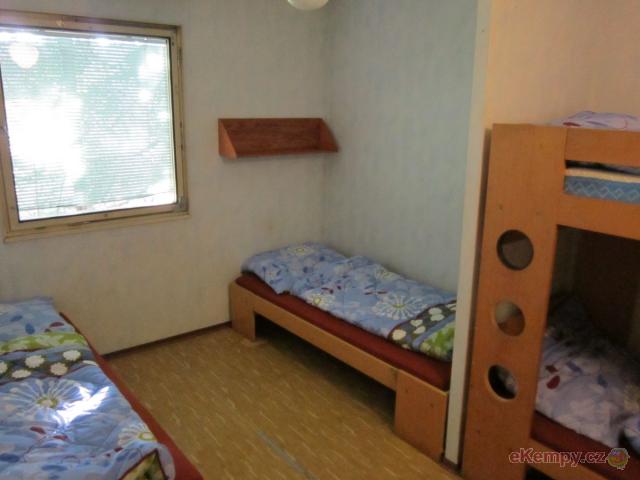 Autokemp Lučina 4 lůžka, vlastní WC, sprcha, kuchyňka