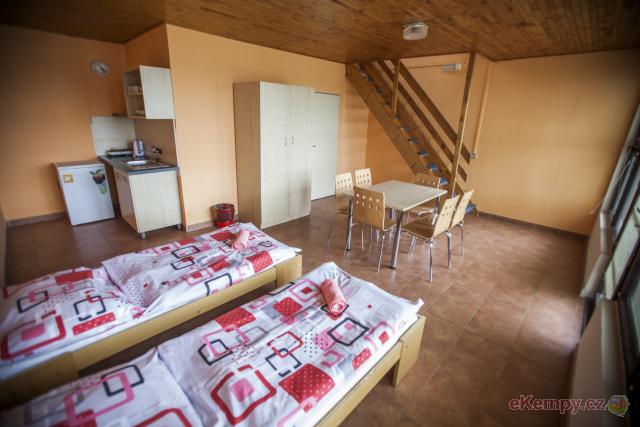 Autokemp Merkur Pasohlávky  2-6L Bungalovy