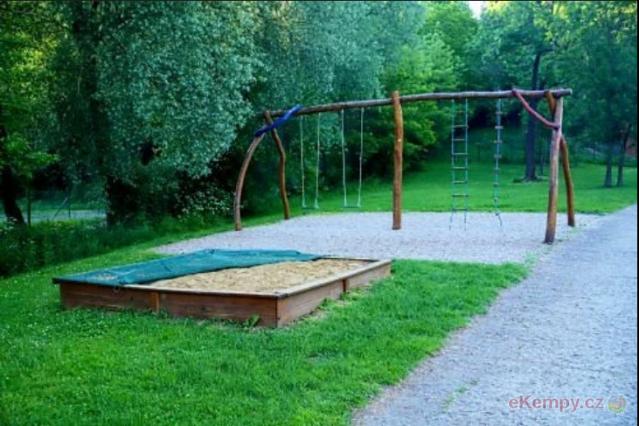 Areál Amfík Bukovina *** Dětské hřiště, pétanque a workout