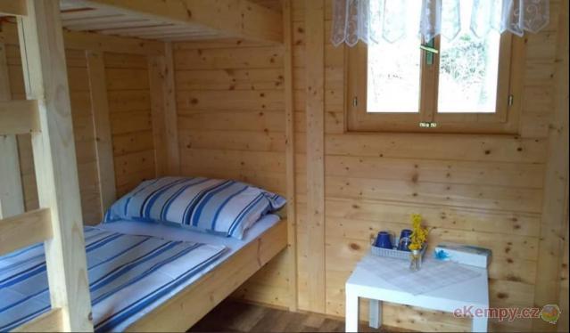 Kemp a koupaliště Jetřichovice 4L chatky