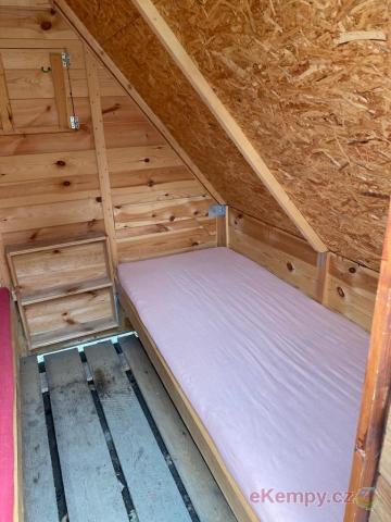 Kemp Krumlov 2L podsadové stany