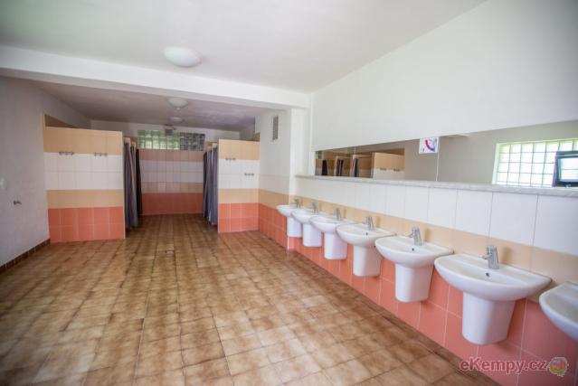 Autocamping Pod Černým lesem sociální zařízení kemp