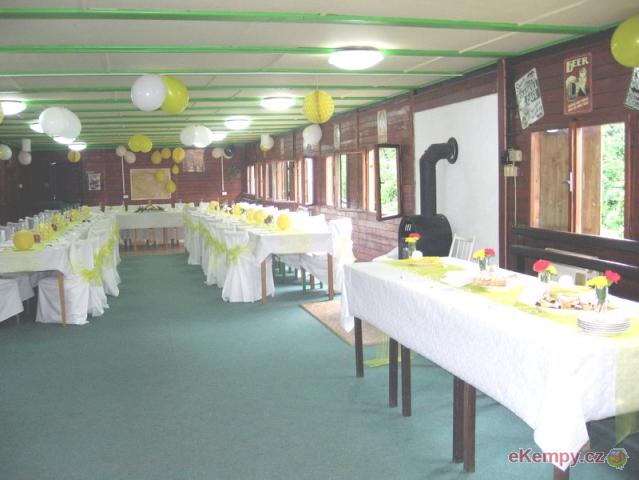 Autokemp Podroužek restaurace