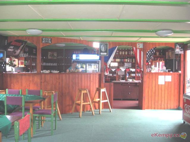 Autokemp Podroužek restaurace