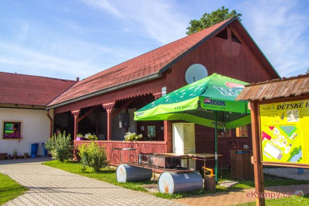 Autokemp a celoroční stání Dolní Morava restaurace a venkovní posezení
