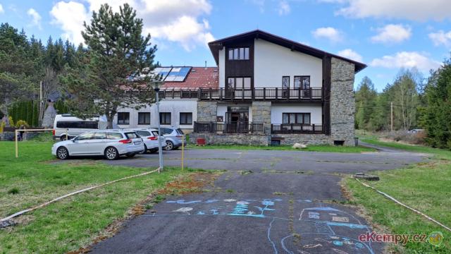 Caravan park U Pavlova dubu 