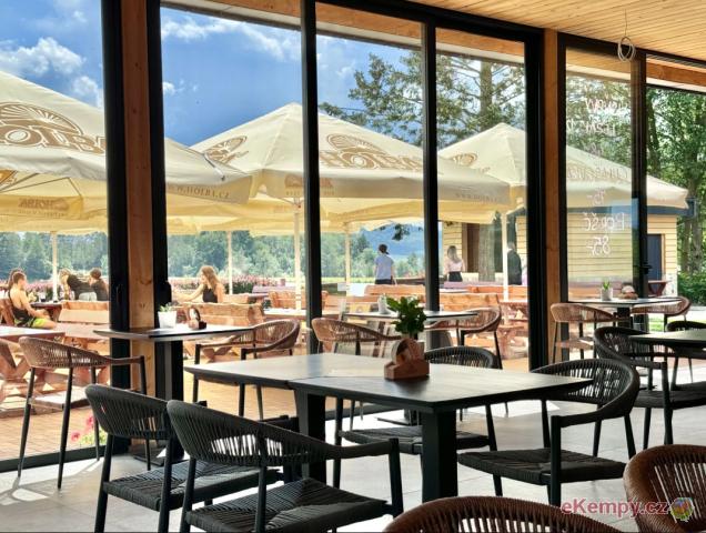 KRÁSKÉ CHATKY, Nový Malín KRÁSKÉ CHATKY restaurace v přilehlém kempu