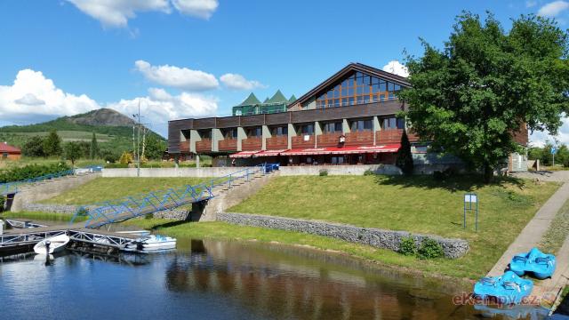 Resort a kemp Marina Labe 
