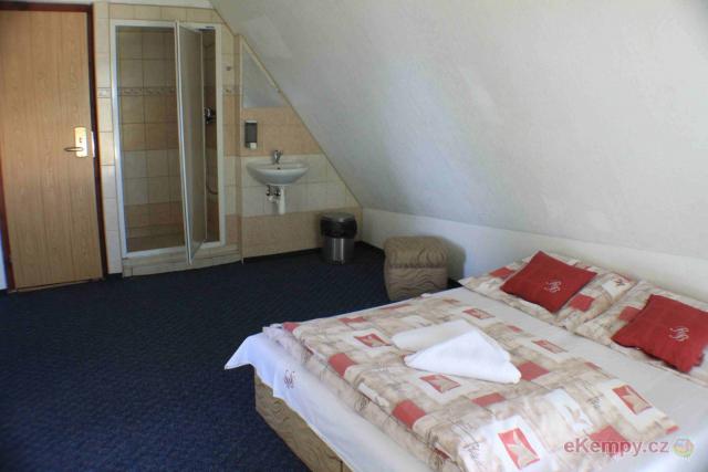 Autokemp Rybářská Bašta 2+2L pokoje/apartman