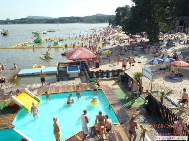 Chatová osada Jachta u Máchova jezera AQUAPARK STARÉ SPLAVY