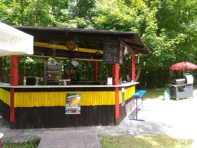 RESORT & CAMP Dešná  bar u bazénu
