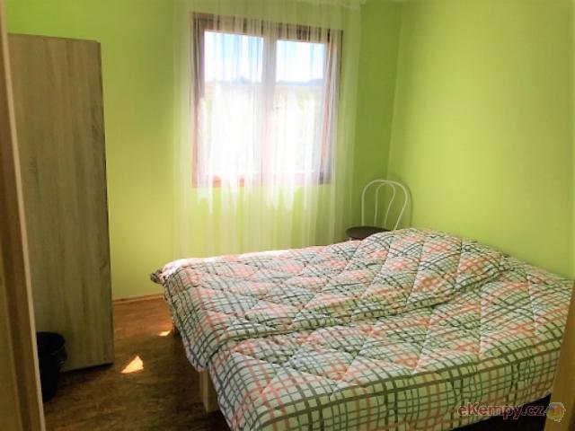 Camping la Provence chatka 2L pokoje